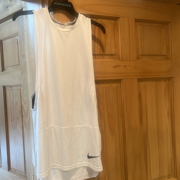 Nike Dri Fit tank top workout Size Small - Picture 3 of 6